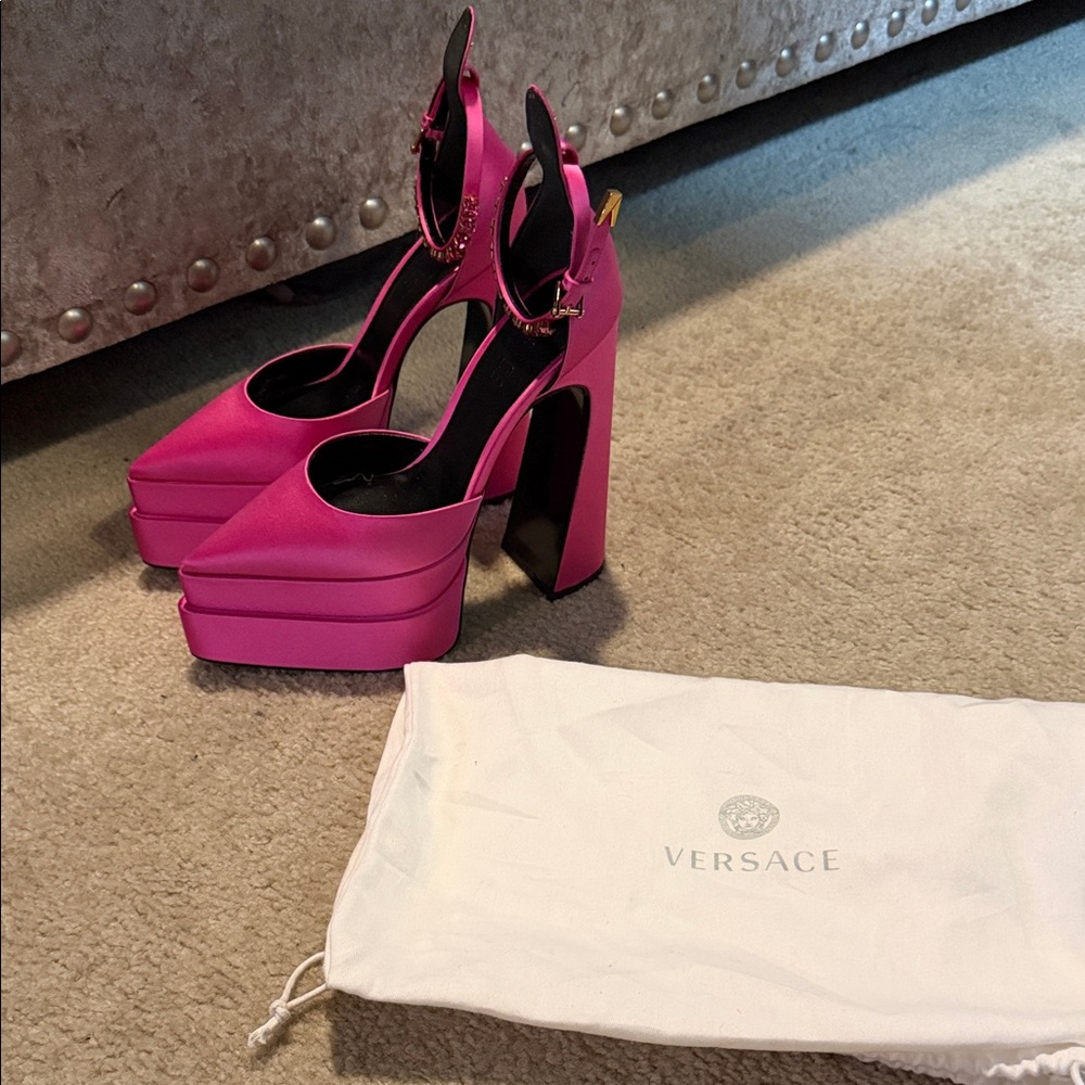 versace aevitas platform heels